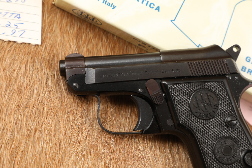 P.BERETTA エアソフトガン Beretta Model 950 B Jetfire .25 ACP Single-Action Semi-Auto Pistol