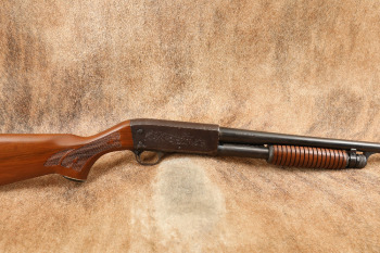 Ithaca Model 37 Featherlight Deerslayer D.S. Police Special DSPS 12 GA Pump Shotgun, 1963 C&R