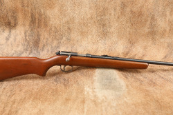 Remington Model 514 .22 S/L/LR 24&rdquo; Bolt Action Single Shot Rifle, MFD 1965 C&R