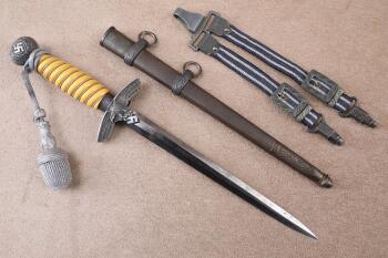 German WW2 Luftwaffe Officer Carl Eickhorn 2nd Model Dress Dagger, Sheath, Portepee, and Hanger