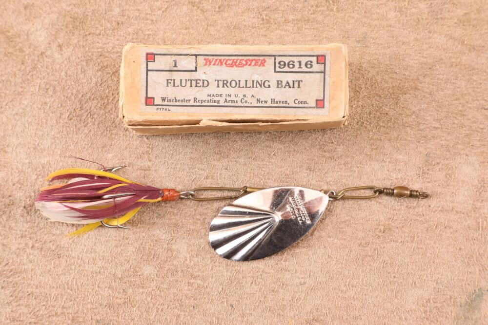 Lot of 2 Antique 1920s Winchester Fishing Lures In Boxes: Model