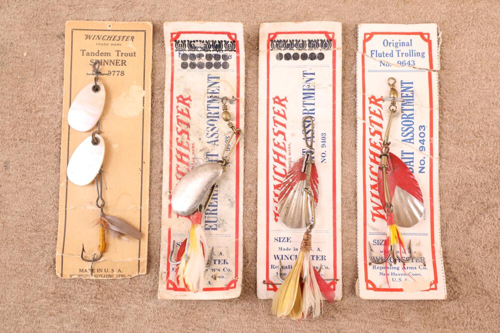 1920s antler fishing lures 1 7/8 Maui Fish Hook- Maui Axis Deer Antler- FHRPAD05 and contemporary artists 1920s Al Foss Oriental Wiggler