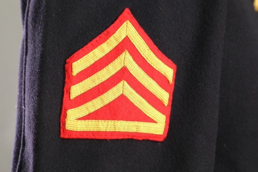 USMC Marine US WW2 Staff Sergeant Badged Dress Blue Tunic W/ Pants Uniform USMC Marine US WW2 Staff Sergeant Badged Dress Blue Tunic W/ Pants Uniform