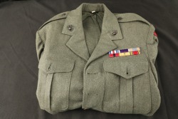 USMC Marine US Post-WW2 Badged Forest Green Wool Service Dress Tunic - 11