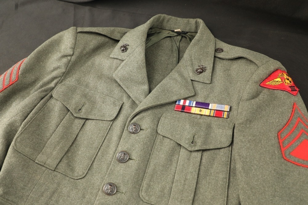 USMC Marine US Post-WW2 Badged Forest Green Wool Service Dress Tunic USMC Marine US Post-WW2 Badged Forest Green Wool Service Dress Tunic