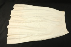 US Navy Post-WW2 Women’s Chief Pharmacist Mate CPO Badged White Summer Service Dress Uniform: Jacket, Skirt, Hat - 15