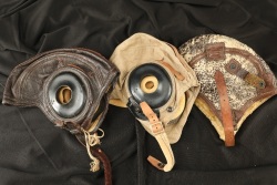 3x US WW2 Pilot Flight Helmets: 1x Navy AN-6540-2L, 1x AAF AN-H-15, 1x AAF B-6 - 2