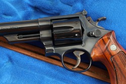 Sharp Cased Smith & Wesson S&W Model 29-2 .44 Magnum 6&rdquo; DA/SA Revolver, 1980 - 8