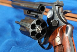 Sharp Cased Smith & Wesson S&W Model 29-2 .44 Magnum 6&rdquo; DA/SA Revolver, 1980 - 21