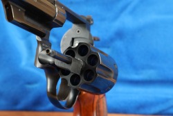Sharp Cased Smith & Wesson S&W Model 29-2 .44 Magnum 6&rdquo; DA/SA Revolver, 1980 - 23