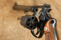 Smith & Wesson Pre-Model 35 Model of 1953 .22/32 Target .22 LR 6&rdquo; DA/SA Revolver 1955-1957 C&R - 19