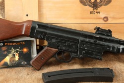 ATI/GSG German WW2 Style Schmeisser StG-44 .22 LR 17&rdquo; Semi-Auto Sturmgewehr Rifle 2012 & Crate - 4
