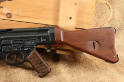ATI/GSG German WW2 Style Schmeisser StG-44 .22 LR 17&rdquo; Semi-Auto Sturmgewehr Rifle 2012 & Crate - 11
