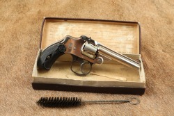 Smith & Wesson Nickeled .32 Safety Hammerless 2nd Model .32 S&W 3.5&rdquo; DA Revolver & Box 1902-1909 C&R - 2
