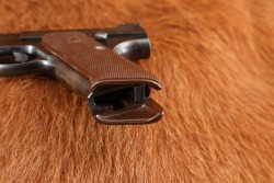 US WW2 Colt Woodsman Match Target &ldquo;Bullseye&rdquo; .22 LR 6.5&rdquo; Semi-Auto Pistol 1942 C&R - 9