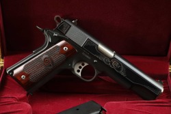 Colt Custom Series 70 Government Model 1911 .45 ACP Pistol & Case 2007