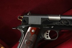 Colt Custom Series 70 Government Model 1911 .45 ACP Pistol & Case 2007 - 4