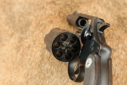 Colt Detective Special 6-Shot .32 New Police/.32 S&W Long 2&rdquo; Snub Nose DA/SA Revolver 1954 C&R - 15