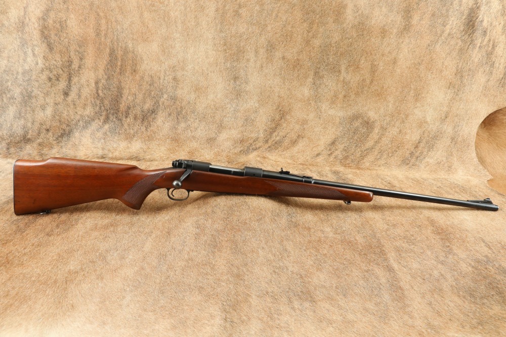 Pre-64 Winchester Model 70 Standard G7002C .250-3000 Savage 24
