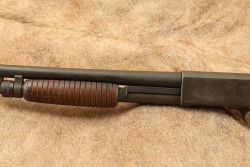 Ithaca Model 37 Featherlight Riot 12 GA Fixed Cylinder 20&rdquo; Slam-Fire Pump Action Shotgun 1976 - 9