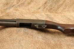 Ithaca Model 37 Featherlight Riot 12 GA Fixed Cylinder 20&rdquo; Slam-Fire Pump Action Shotgun 1976 - 18