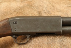 Ithaca Model 37 Featherlight Riot 12 GA Fixed Cylinder 20&rdquo; Slam-Fire Pump Action Shotgun 1976 - 22