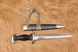 German WW2 SS Officer&rsquo;s Chained M-1936 Leader&rsquo;s Dress Dagger & Anodized Scabbard - 3
