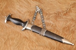 German WW2 SS Officer&rsquo;s Chained M-1936 Leader&rsquo;s Dress Dagger & Anodized Scabbard - 22