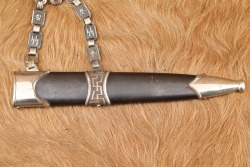 German WW2 SS Officer&rsquo;s Chained M-1936 Leader&rsquo;s Dress Dagger & Anodized Scabbard - 34
