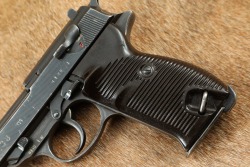 German WW2 Military Spreewerke cyq P.38 9mm 5&rdquo; Semi-Auto Pistol W/ Holster & 2x Mags 1944 C&R - 9