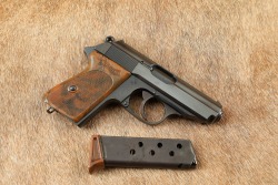 German WW2 Nazi Police &ldquo;Eagle C&rdquo; Marked Walther Model PPK 7.65mm 3.25&rdquo; Semi-Auto Pistol 1941 C&R - 2