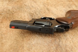 Dan Wesson Model 22 Monson, Mass. .22 LR 2.5&rdquo; 6-Shot DA/SA Target Revolver ca. 1979 - 17