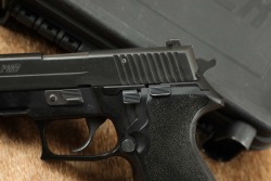 SIG Sauer P227 Carry .45 ACP 4&rdquo; DA/SA Semi-Auto Pistol W/ Box & 2x Mags 2014 - 7