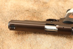 SIG Sauer Model 1911 45 Spartan &ldquo;Molon Labe&rdquo; .45 ACP 5&rdquo; Semi-Auto Pistol W/ Box & 2x Mags 2013 - 17