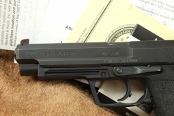 Heckler & Koch H&K USP Expert .40 S&W 5&rdquo; Semi-Auto Pistol W/ Factory Soft Case & 2x Mags 2001 - 7