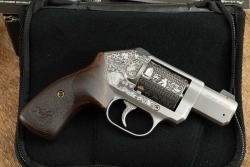 Custom Engraved Kimber K6S Stainless .357 Magnum 2&rdquo; Double Action Only Revolver W/ Box ca. 2018