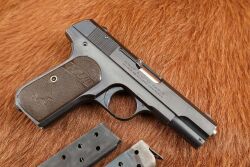 Colt Model 1903 Pocket Hammerless .32 ACP 3.75&rdquo; Semi-Auto Pistol W/ 2x Mags 1925 C&R