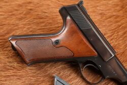 Colt 3rd Series Woodsman Target .22 LR 6&rdquo; Semi-Auto Pistol 1964 C&R - 2