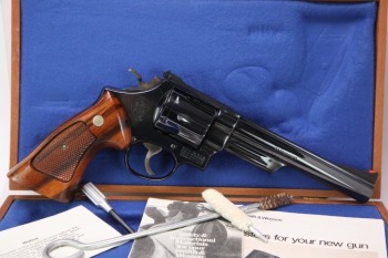 Mid 1970's Smith & Wesson Model 29-2 .44 Magnum Revolver & Case