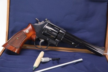 Smith & Wesson Model 29-2 .44 Magnum Double Action Revolver & Case