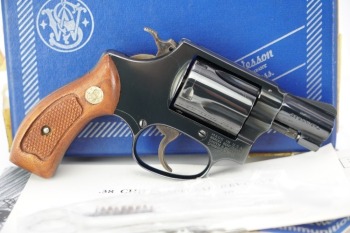 Smith & Wesson Model 36 Chiefs Special .38 Special 2" Double Action Revolver & Box