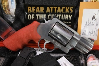 Smith & Wesson Model 500eS emergency Survival .500 S&W Revolver & Case
